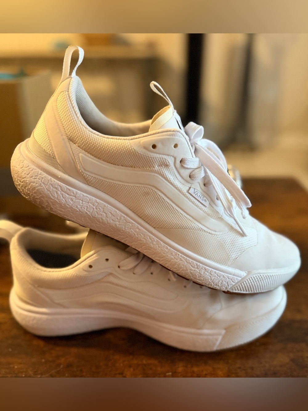 Vans UltraRange All White Breathable Mesh Lightweight Sneakers Unisex - Picture 4 of 9